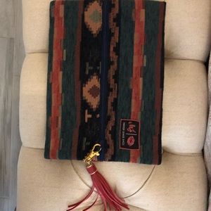 Makeup junkie Aztec Reno medium bag